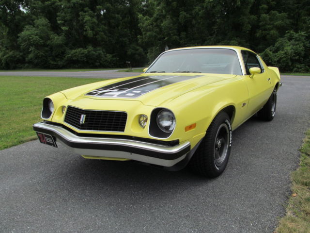 1974 Yellow Chevrolet Camaro Coupe