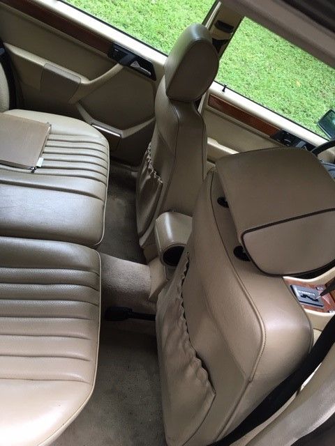 1992 Desert Taupe Metallic Mercedes-Benz 300-Series Wagon