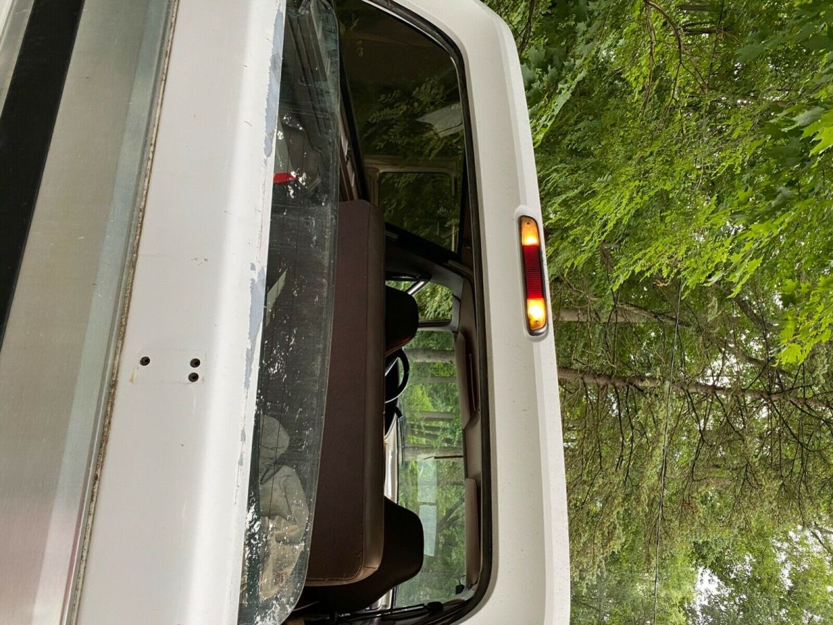 1994 WHITE Ford Bronco SUV
