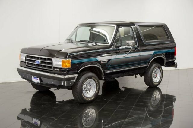 1990 Black Ford Bronco SUV