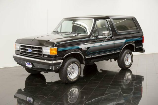 1990 Black Ford Bronco SUV
