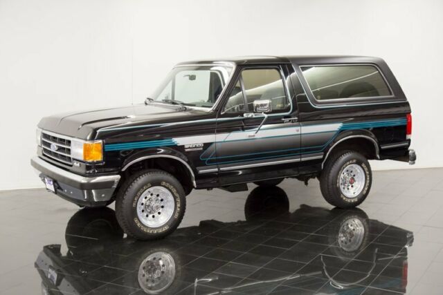 1990 Black Ford Bronco SUV