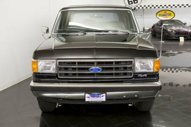 1990 Black Ford Bronco SUV