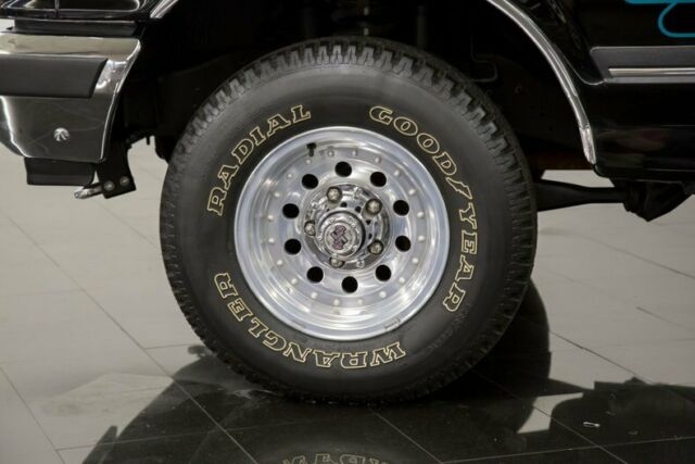 1990 Black Ford Bronco SUV