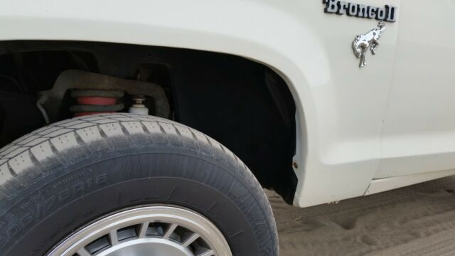 1986 White Ford Bronco II SUV