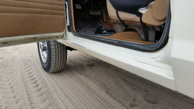 1986 White Ford Bronco II SUV