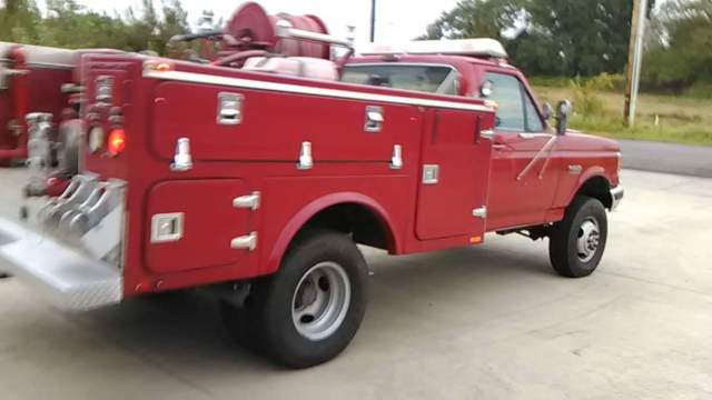 1991 Red Ford F-350