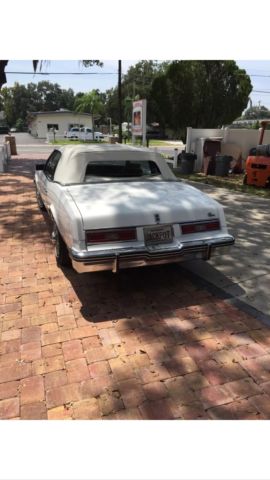 1982 White Buick Riviera 2 door