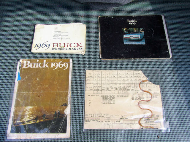 1969 white Buick LeSabre 2 D00R HARD/TOP