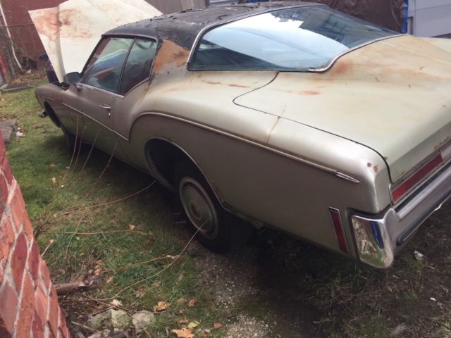 1972 Green Buick Riviera Coupe