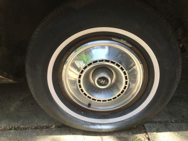 1990 Red Buick Riviera Coupe