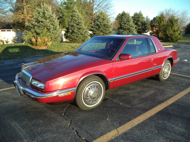 1990 Red Buick Riviera Coupe