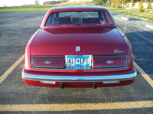 1990 Red Buick Riviera Coupe