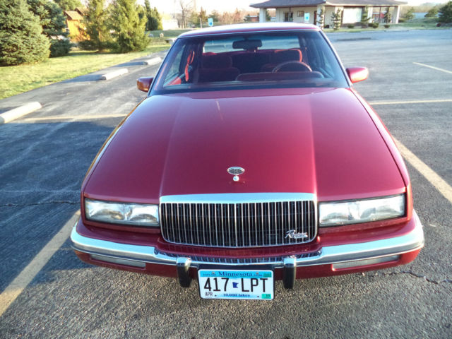 1990 Red Buick Riviera Coupe