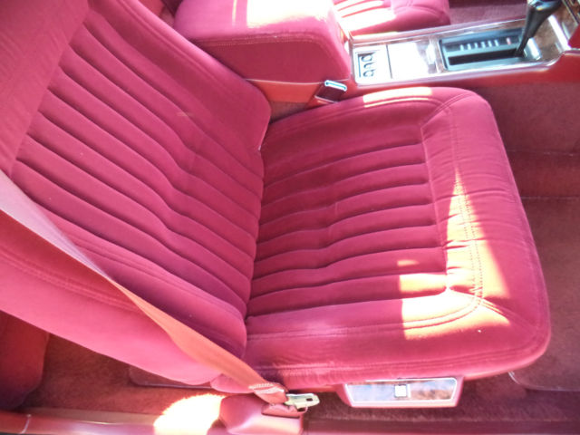 1990 Red Buick Riviera Coupe