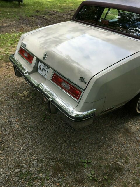 1980 Gray Buick Riviera Coupe