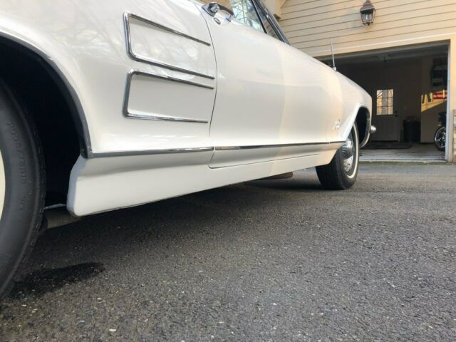 1964 White Buick Riviera
