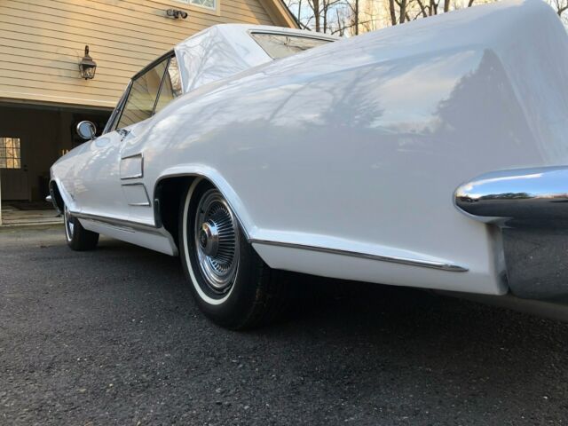 1964 White Buick Riviera