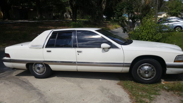 1993 White Buick Roadmaster Sedan