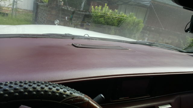 1993 White Buick Roadmaster Sedan