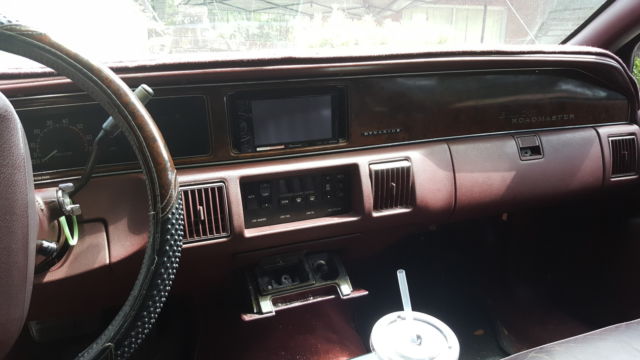 1993 White Buick Roadmaster Sedan