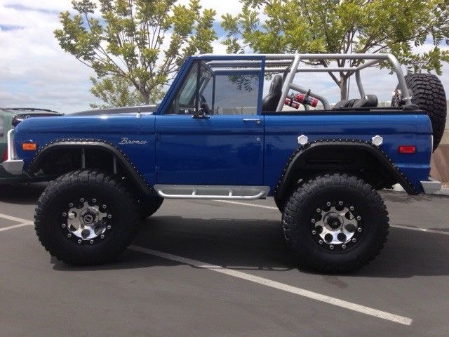 1975 Blue Ford Bronco Soft Top