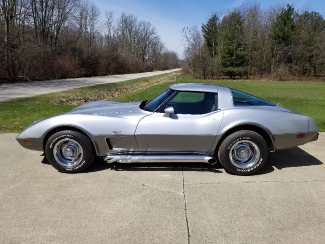 1978 Silver Chevrolet Corvette Coupe