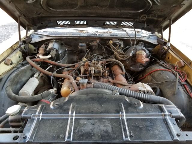 1970 Gold Oldsmobile Cutlass Coupe