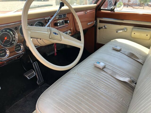 1970 Bronze & Cream Chevrolet C-10 Standard Cab Pickup