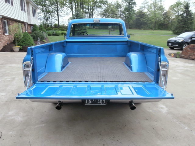 1972 BLUE Chevrolet Cheyenne Cab & Chassis