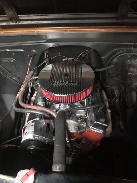 1962 Gold Chevrolet C-10 Crew Cab Pickup