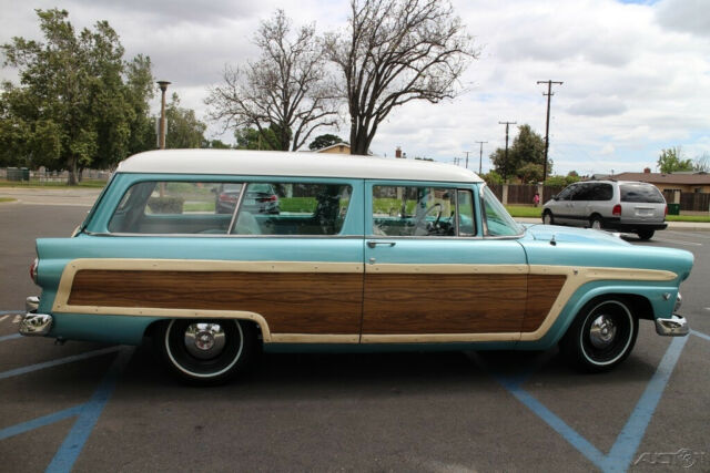 1955 Green Ford Ranch Wagon Wagon