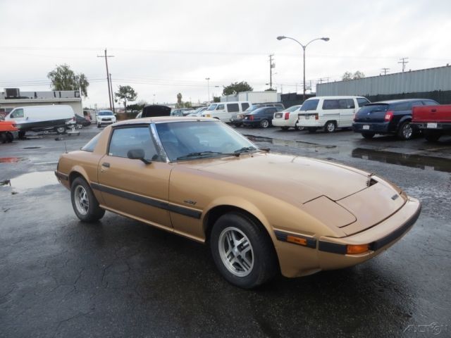 1982 Gold Mazda RX-7 Coupe