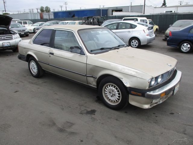 1986 Gold BMW 3-Series Coupe