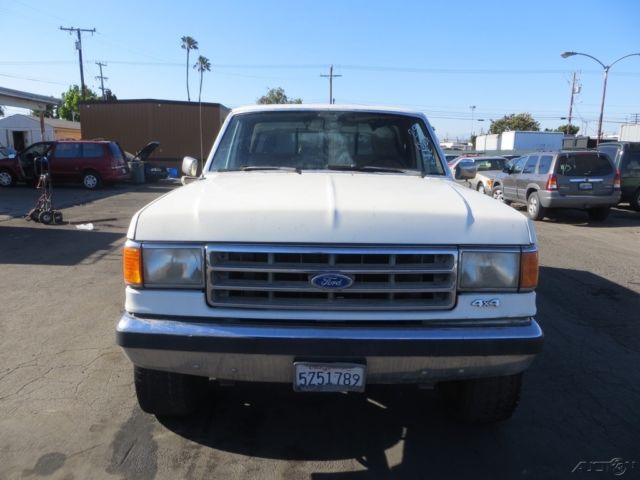 1989 White Ford F-250