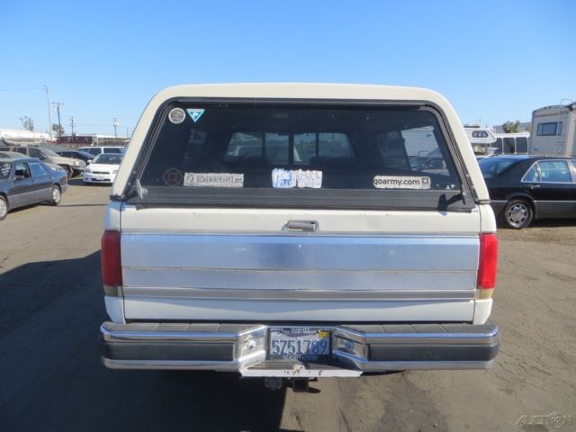1989 White Ford F-250
