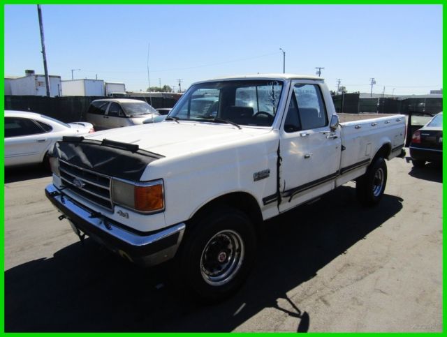 1989 White Ford F-250