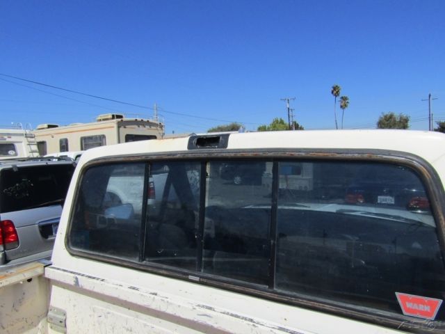 1989 White Ford F-250