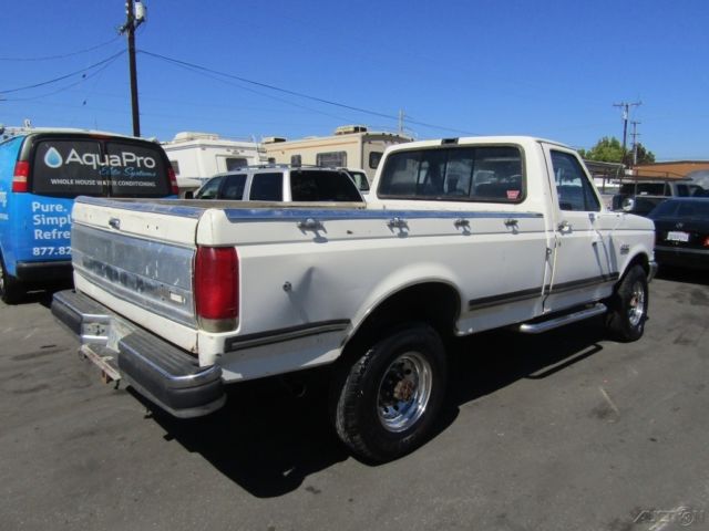 1989 White Ford F-250