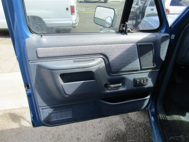 1990 Blue Ford F-150