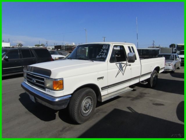 1990 White Ford F-250
