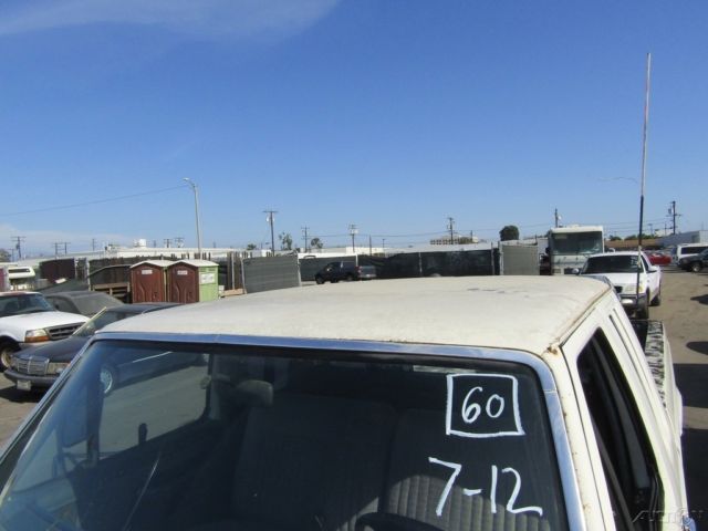 1990 White Ford F-250