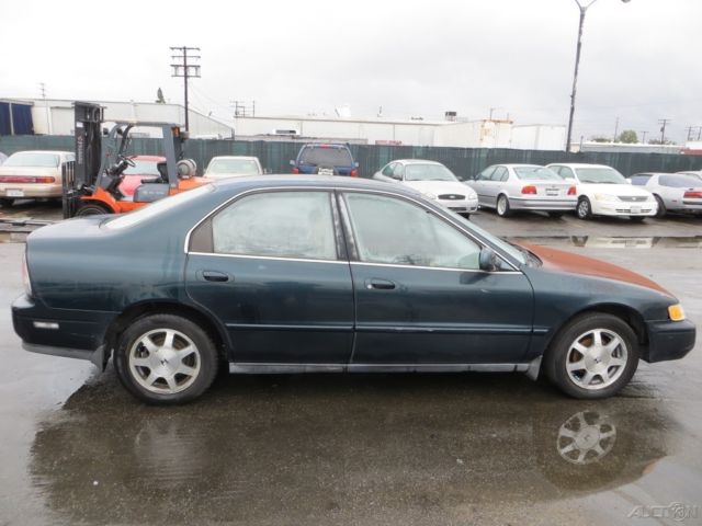 1994 Green Honda Accord Sedan