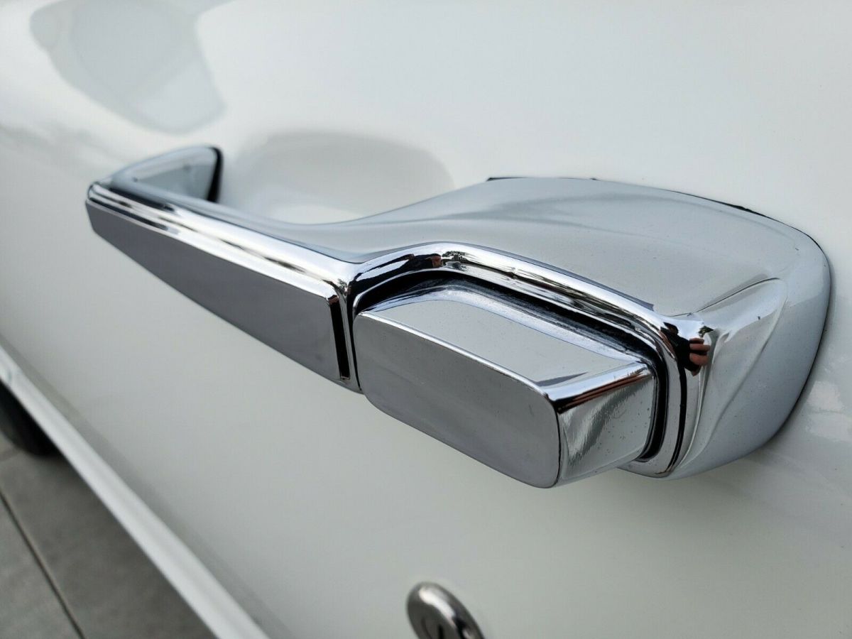 1972 White Chevrolet C-10 Standard Cab Pickup