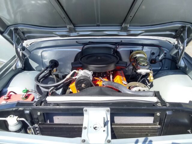 1971 Silver Chevrolet C-10 Standard Cab Pickup