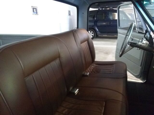 1971 Silver Chevrolet C-10 Standard Cab Pickup