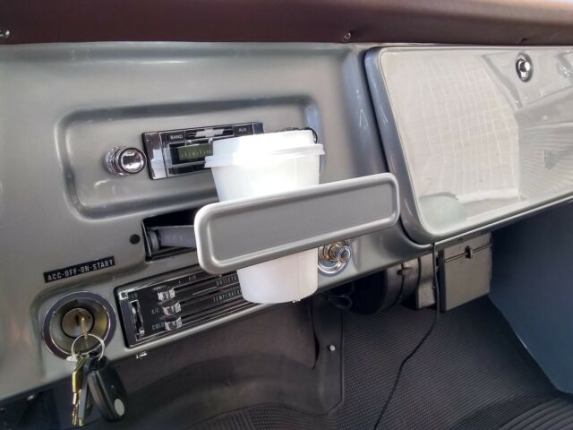 1971 Silver Chevrolet C-10 Standard Cab Pickup