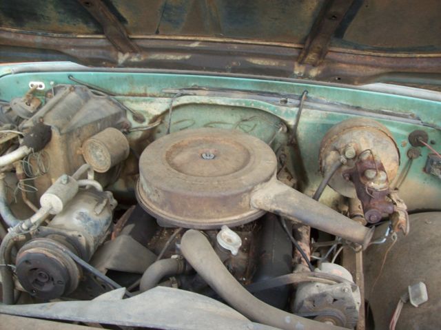 1967 green Chevrolet C-10 utility box
