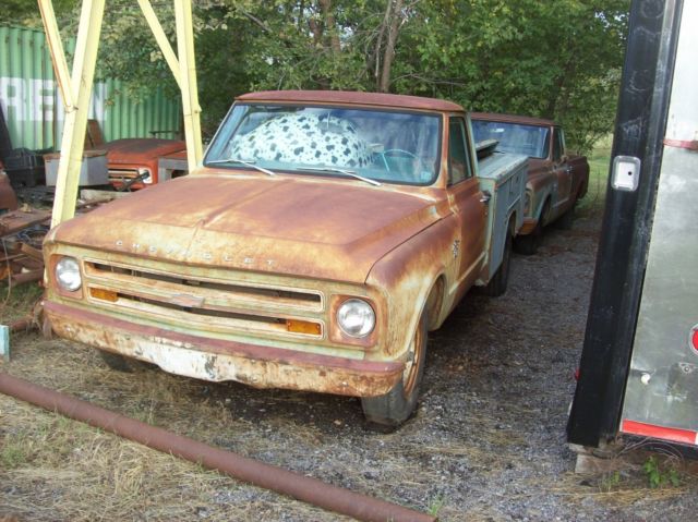 1967 green Chevrolet C-10 utility box