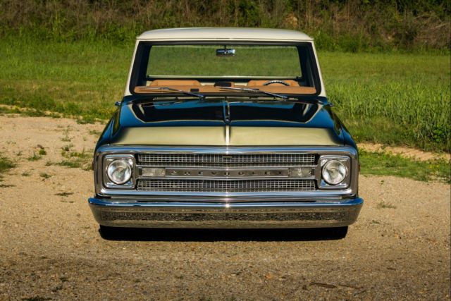 1969 Green Chevrolet C-10 Standard Cab Pickup